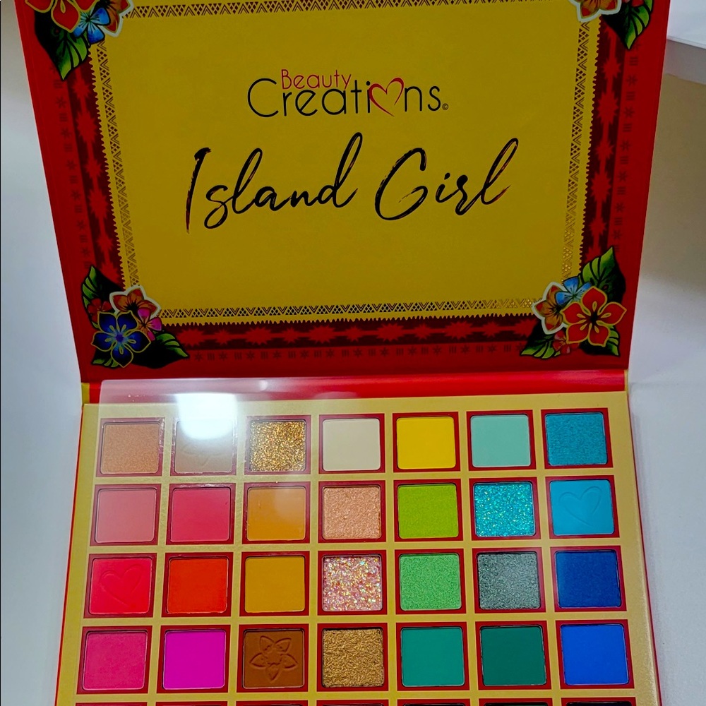 ISLAND GIRL EYESHADOW BUNDLE